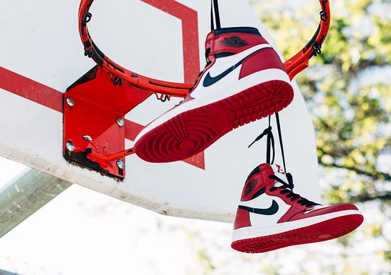 Air-jordan-1-high-og-chicago-4